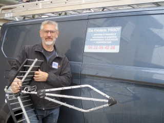 Frédéric Tissot, antenniste et dépanneur audiovisuel