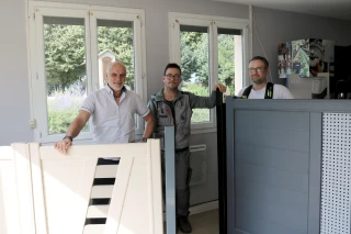 Rhône-Alpes Maintenance réalise vos projets de portails, automatismes, portes de garage et électricité